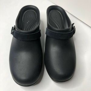 Crocs Sarah Dual Comfort Black Slip On Mule Clog